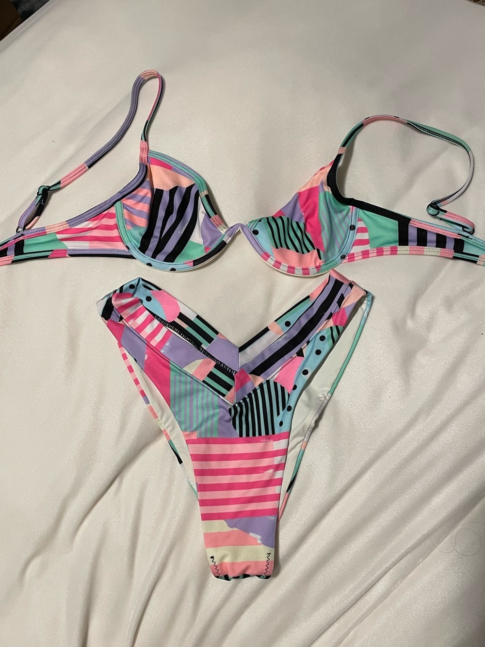 ONE ONE Colorful Geometric Two-Piece Bikini